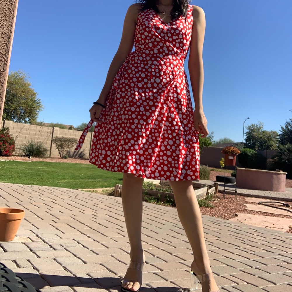 Red and white women dress size 6 brand Simone